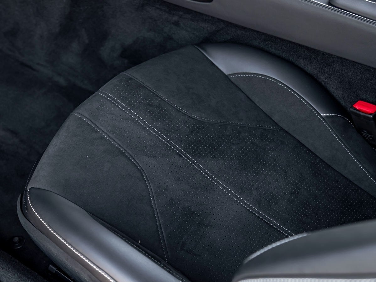 2026 Aston Martin Vantage Base