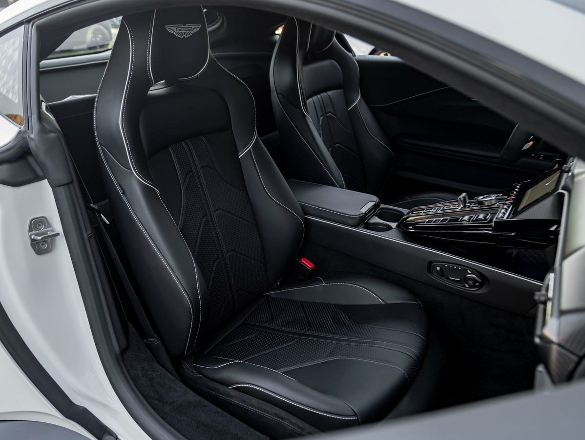 2026 Aston Martin Vantage Base