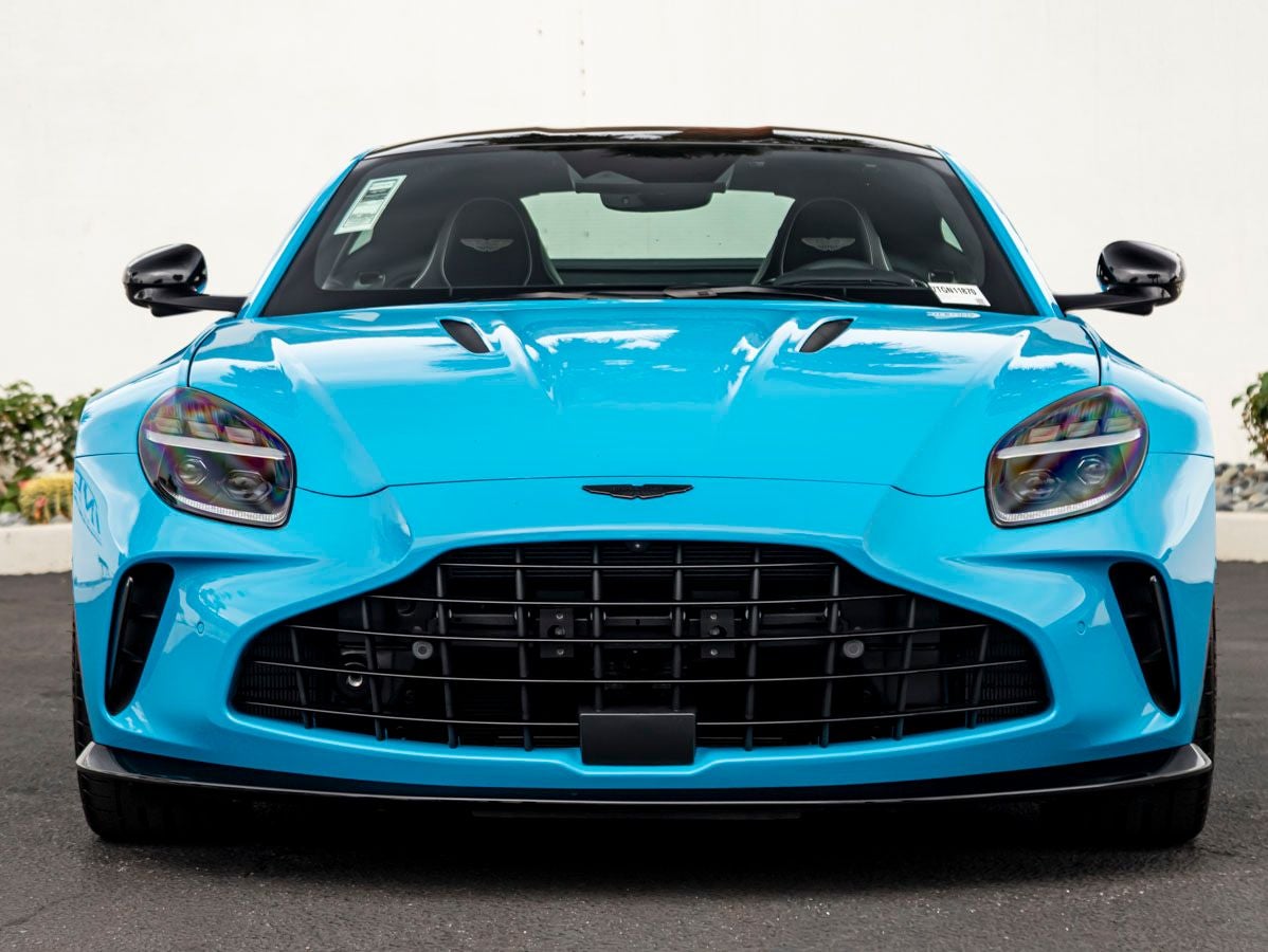 2026 Aston Martin Vantage Base