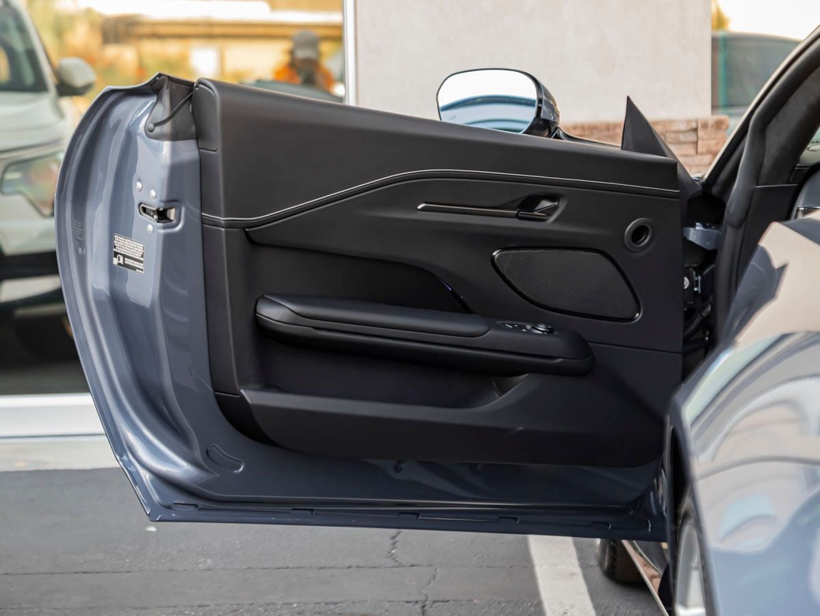 2026 Aston Martin Vantage Base