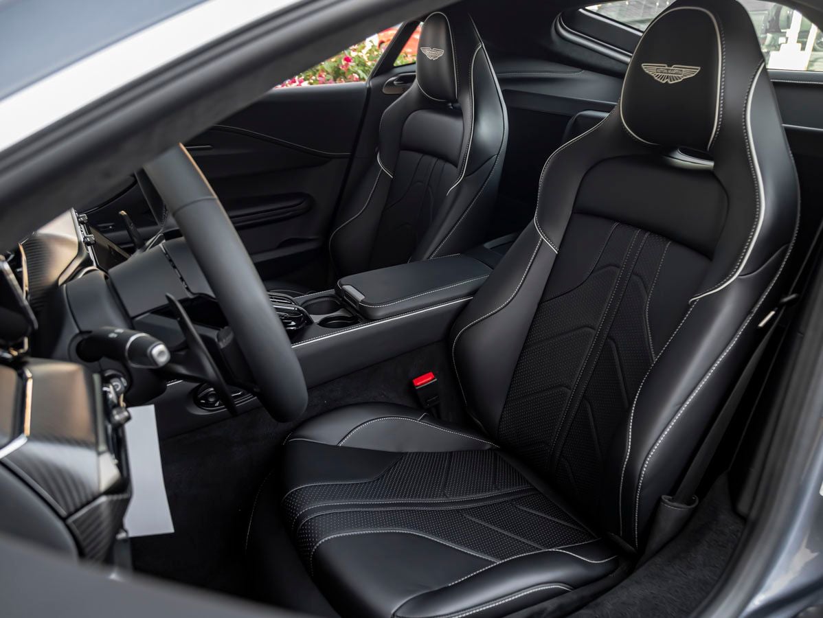 2026 Aston Martin Vantage Base