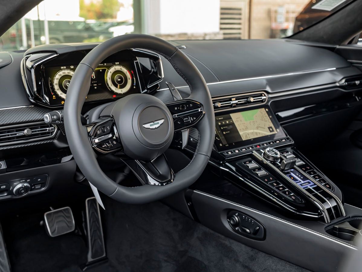 2026 Aston Martin Vantage Base