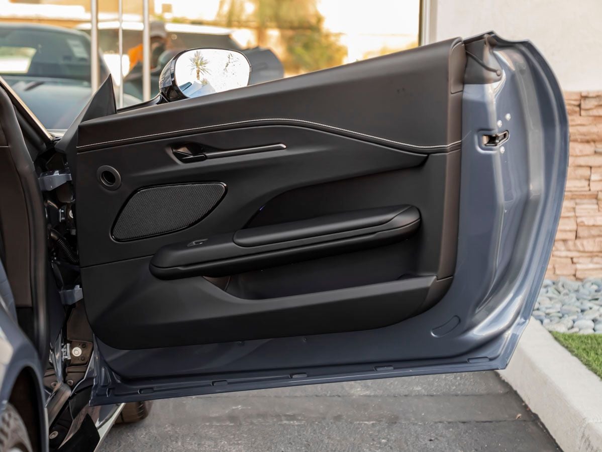 2026 Aston Martin Vantage Base