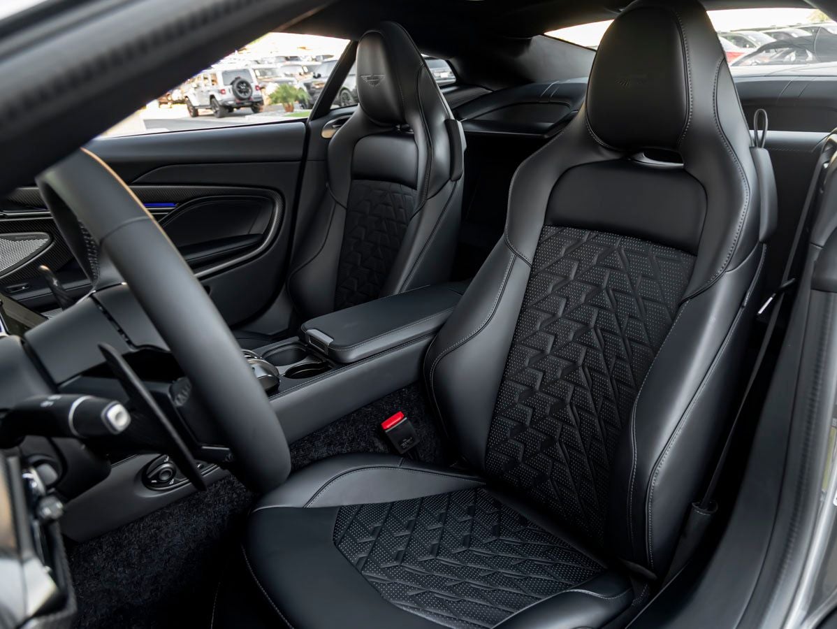 2027 Aston Martin Vanquish Base