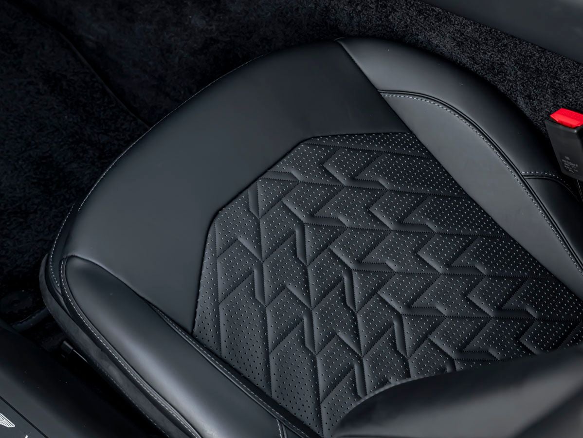 2027 Aston Martin Vanquish Base