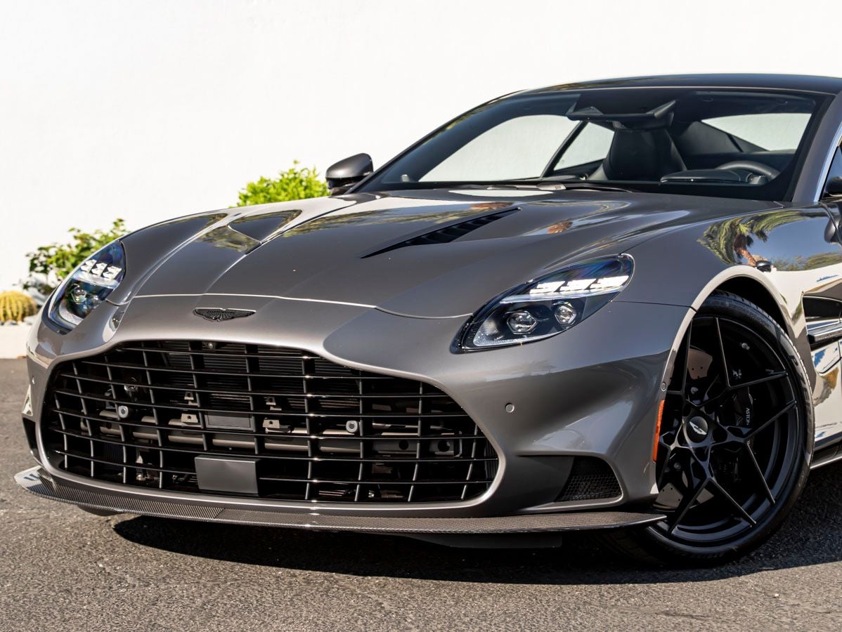 2027 Aston Martin Vanquish Base