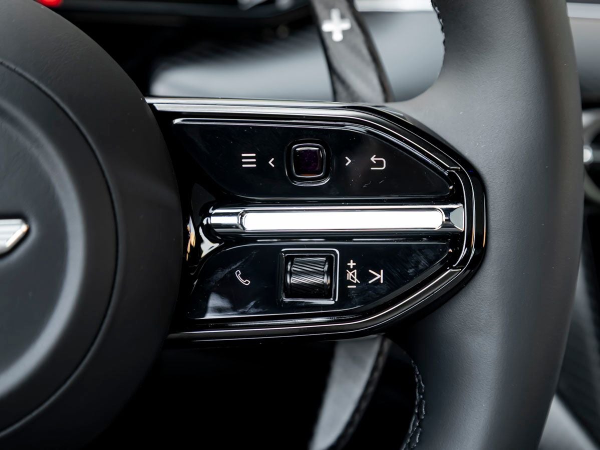 2027 Aston Martin Vanquish Base