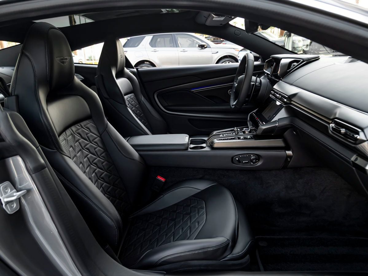 2027 Aston Martin Vanquish Base