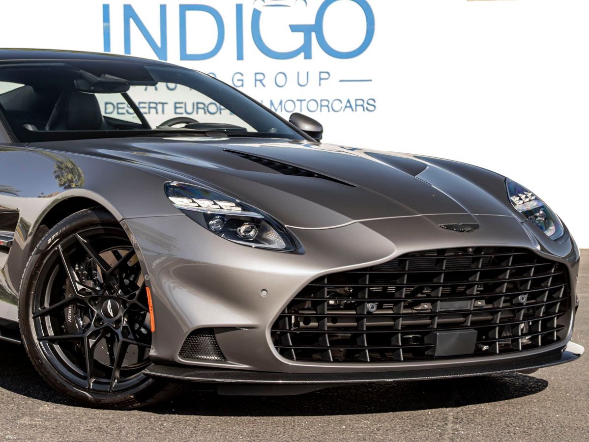 2027 Aston Martin Vanquish Base