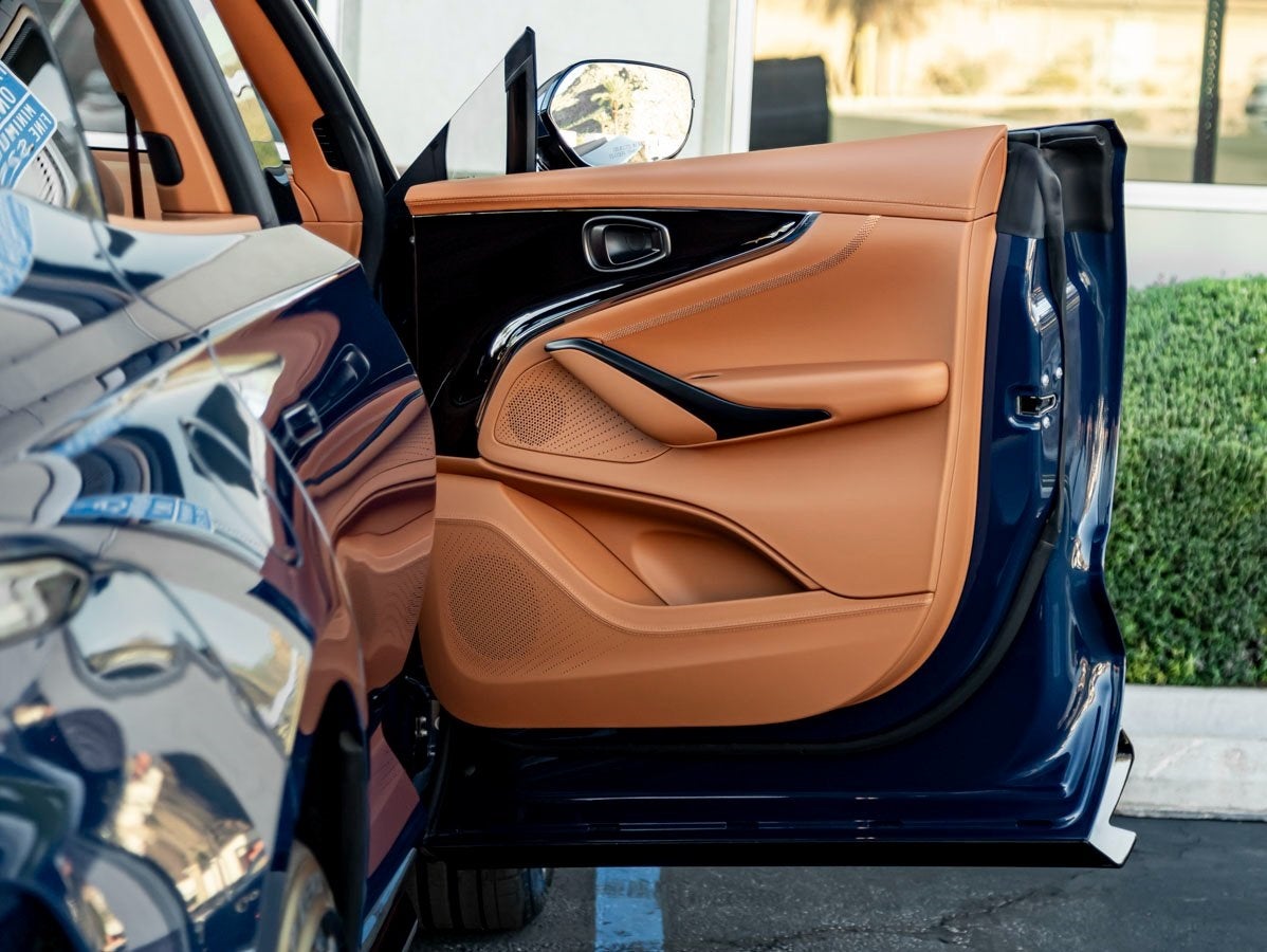 2026 Aston Martin DBX 707