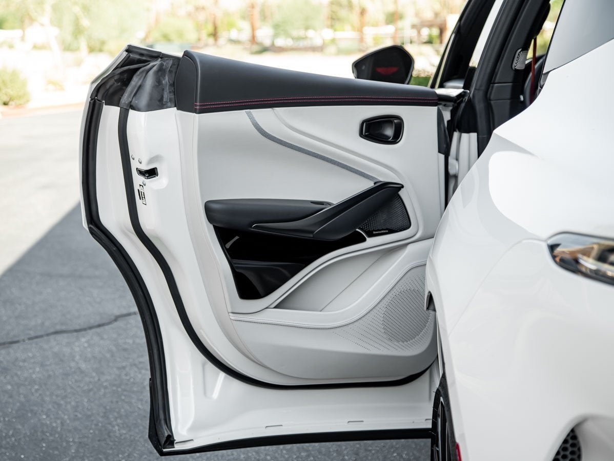 2025 Aston Martin DBX 707 707