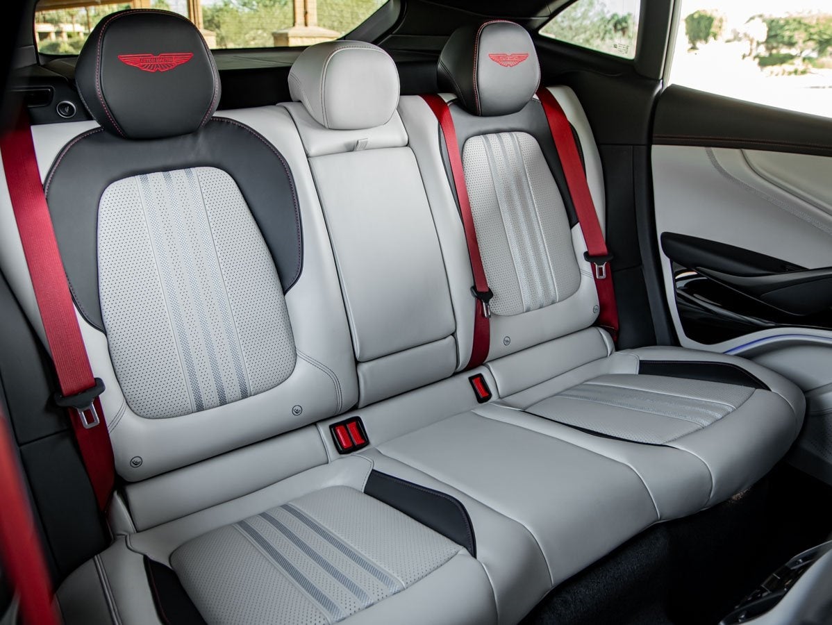 2025 Aston Martin DBX 707 707