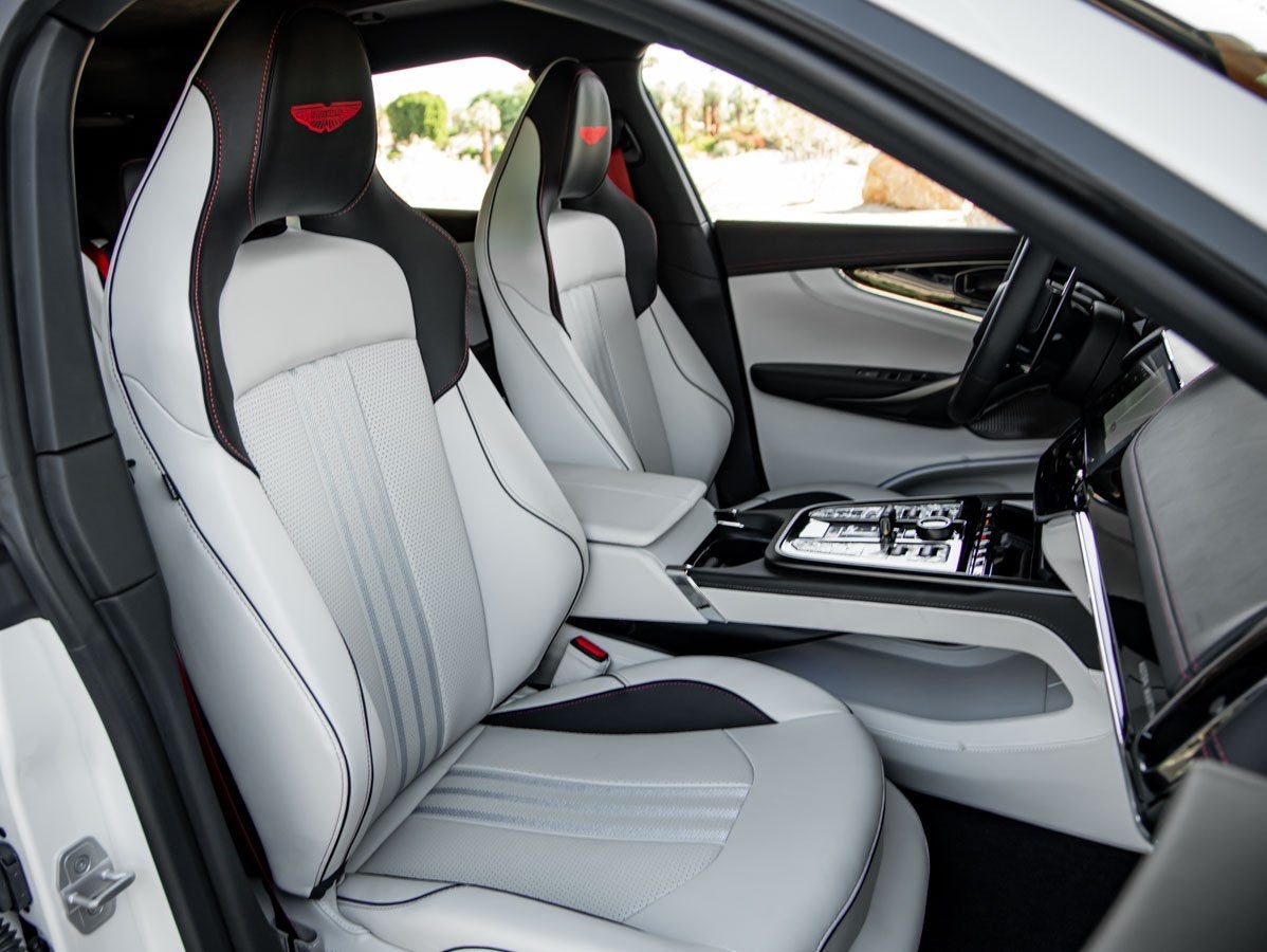 2025 Aston Martin DBX 707 707