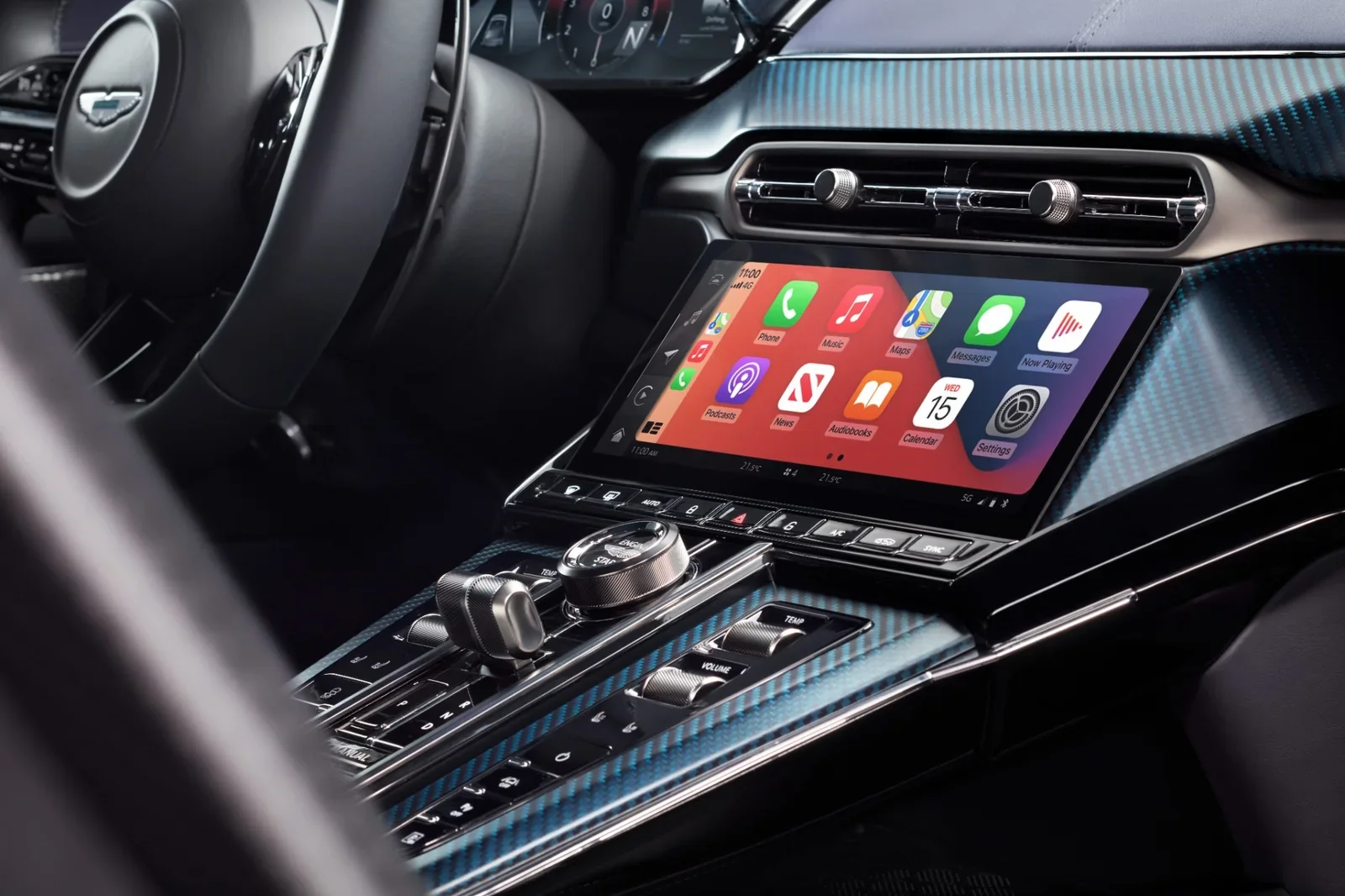 Aston Martin Vantage Roadster infotainment and center console