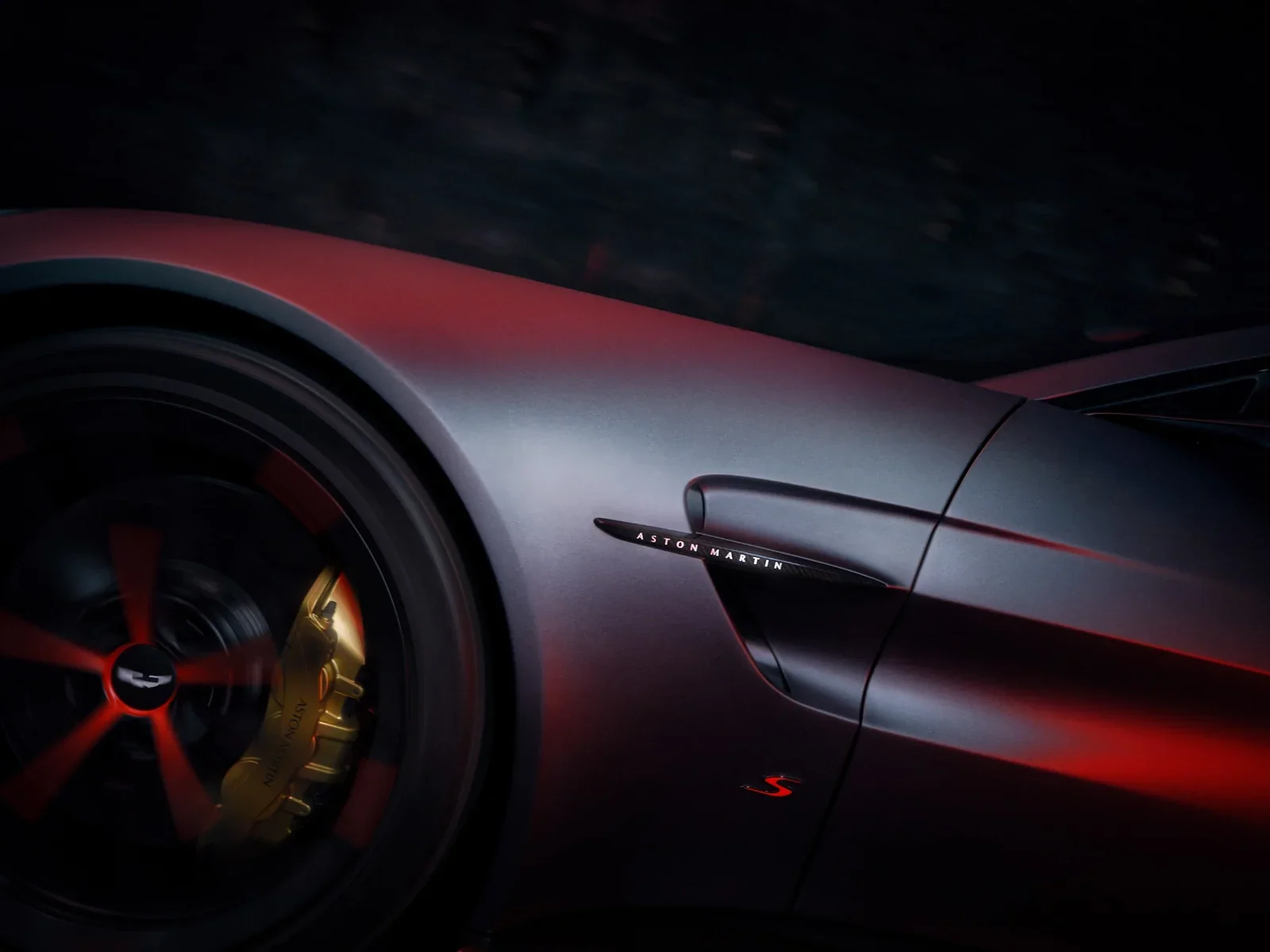 Aston Martin Vantage S wheel side detail